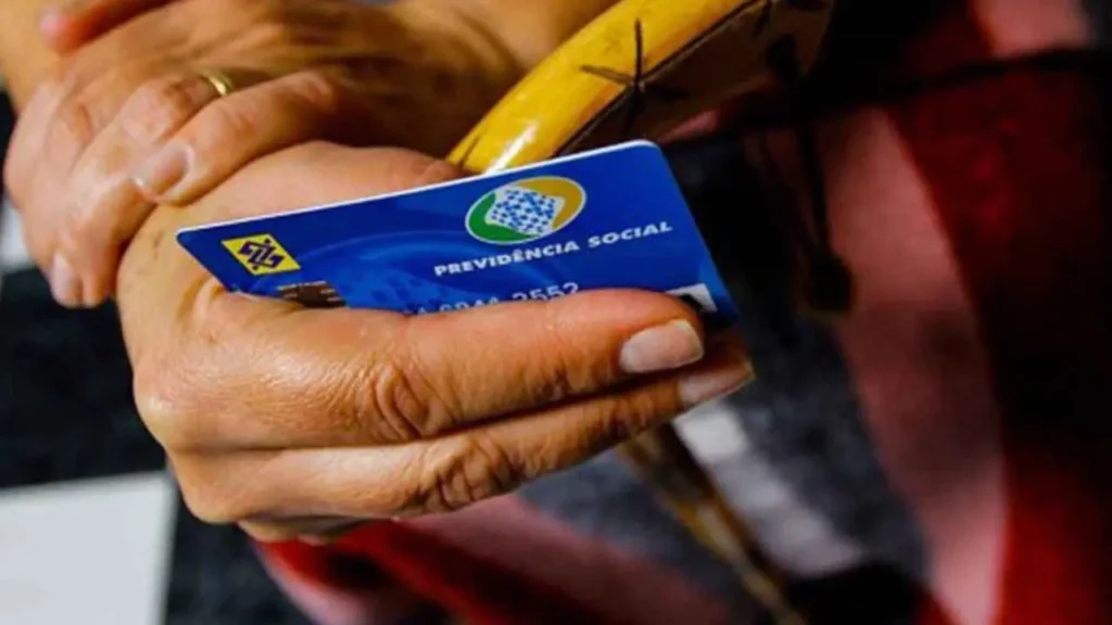 Qual a diferença entre o Cartão consignado e o Novo cartão benefício?