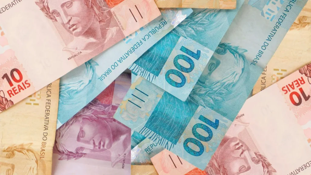 14º salário sofre alteração e pode ficar para 2023