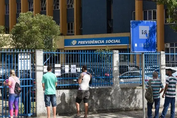 Ligação de celular para a central 135 do inss será gratuita!