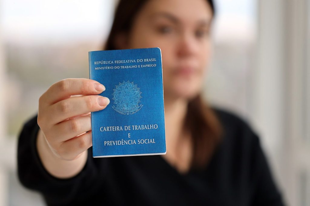 Como Usar a Antecipação do FGTS Sem Comprometer Seu Futuro Financeiro